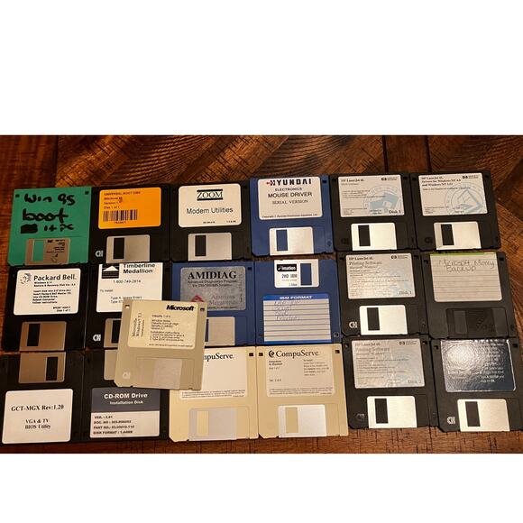 Vintage Floppy Disk Lot 20+ Packard Bell Microsoft Drivers Utilities Backup - Picture 1 of 7